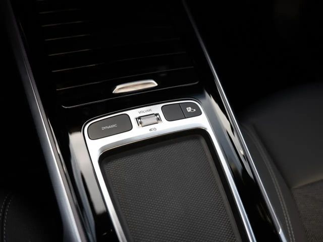 Mercedes-Benz EQB 350