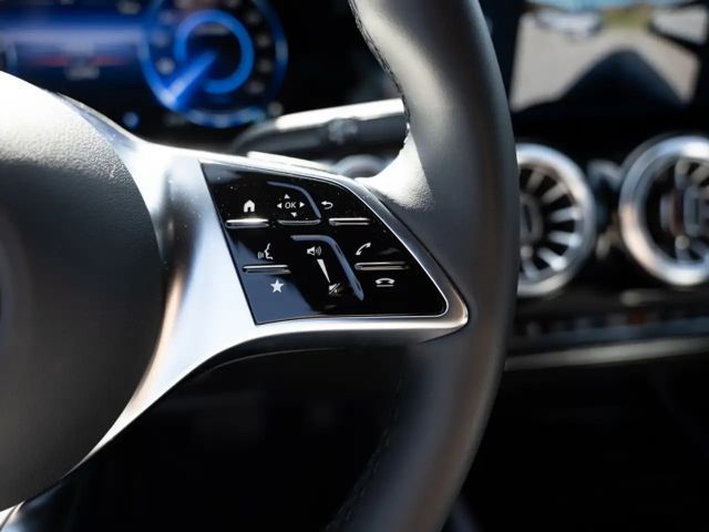 Mercedes-Benz EQB 350