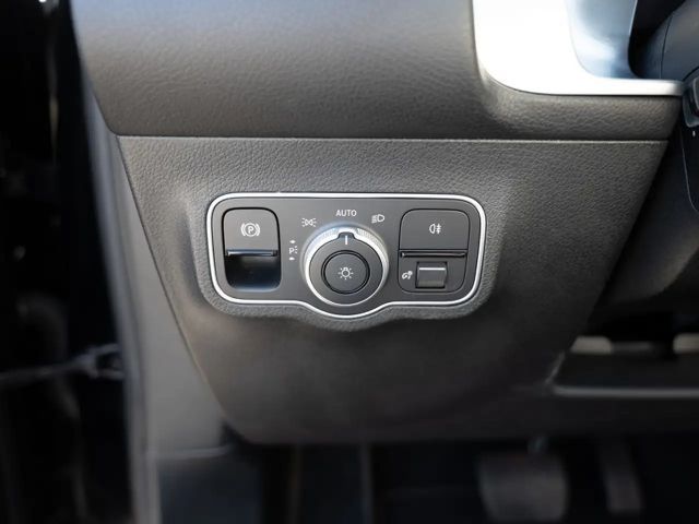 Mercedes-Benz EQB 350