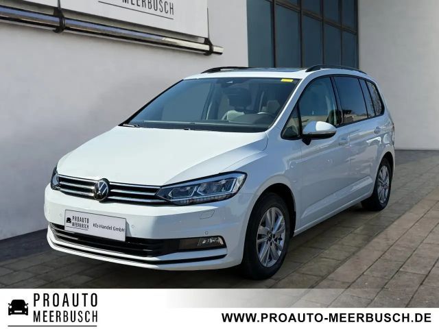 Volkswagen Touran 2023 Benzine