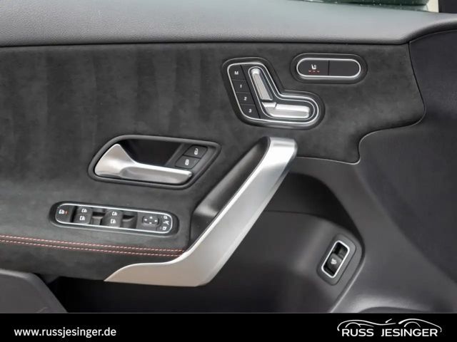 Mercedes-Benz A 220