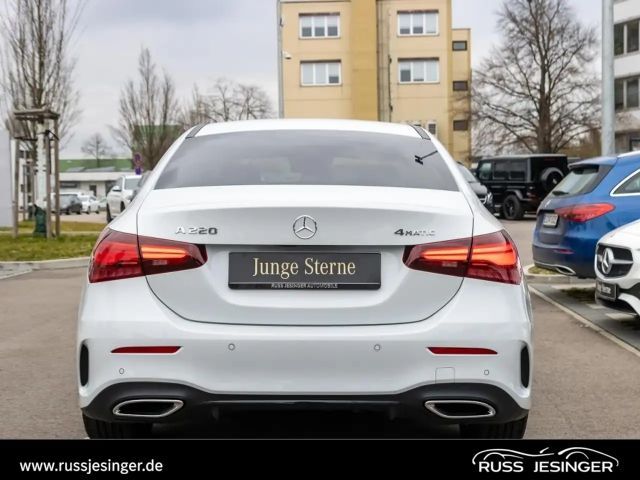 Mercedes-Benz A 220