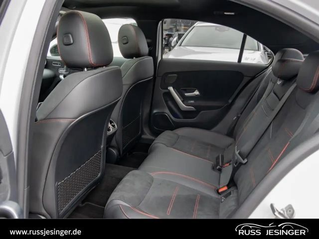 Mercedes-Benz A 220