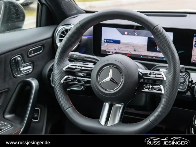 Mercedes-Benz A 220