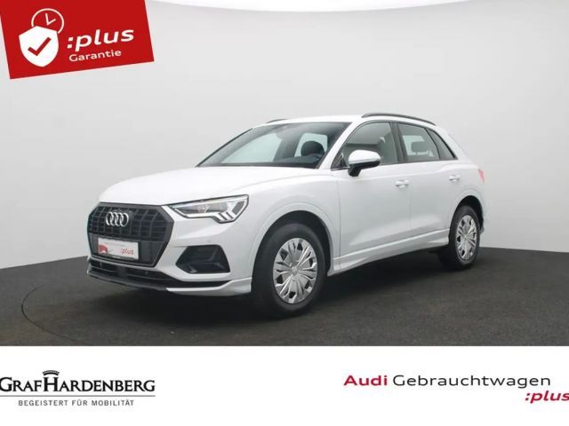 Audi Q3 35 TFSI . Virt.Cockpit LED Navi ACC AHK 2025 Benzine