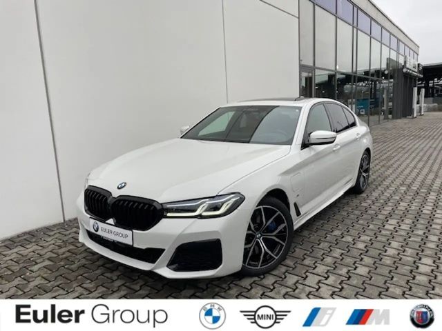 BMW 545 2021 Hybride / Benzine