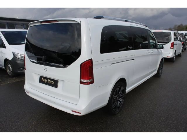 Mercedes-Benz V 220