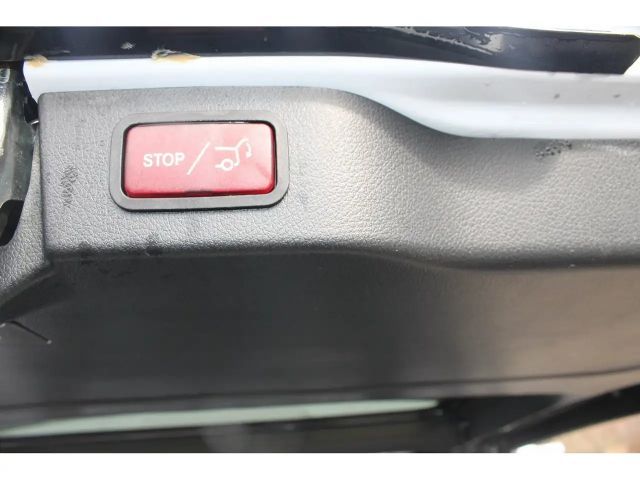 Mercedes-Benz V 220