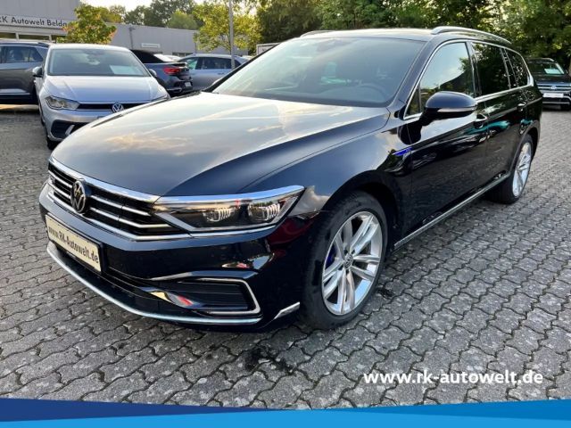 Volkswagen Passat Variant GTE 1.4 TSI DSG LED Navi AHK 18 Zoll Standheizung 2020 Hybride / Benzine
