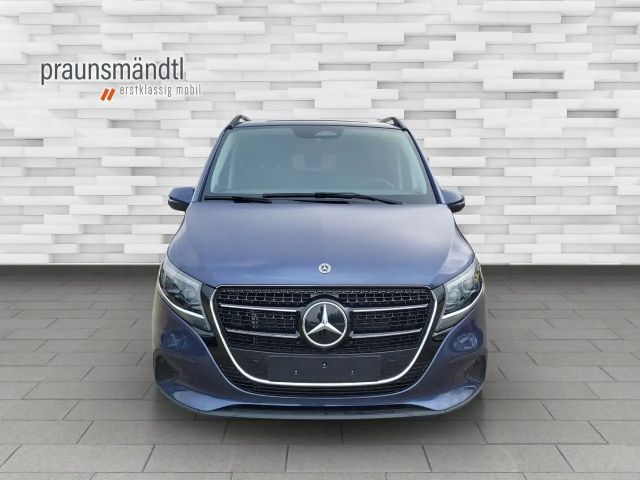 Mercedes-Benz V 220