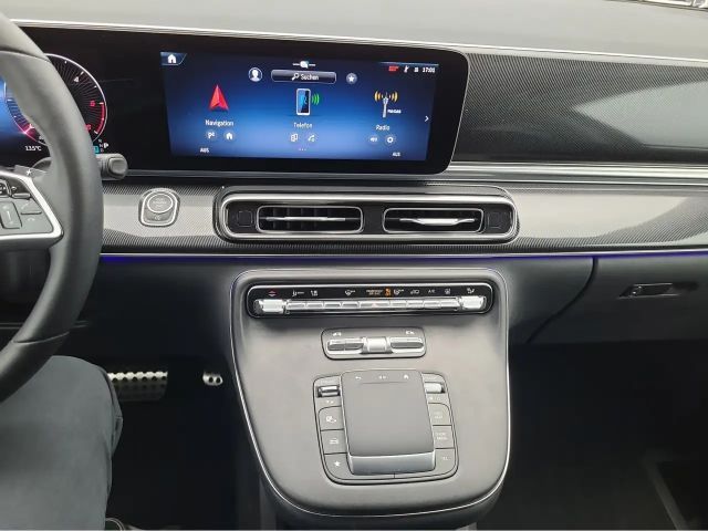 Mercedes-Benz V 220