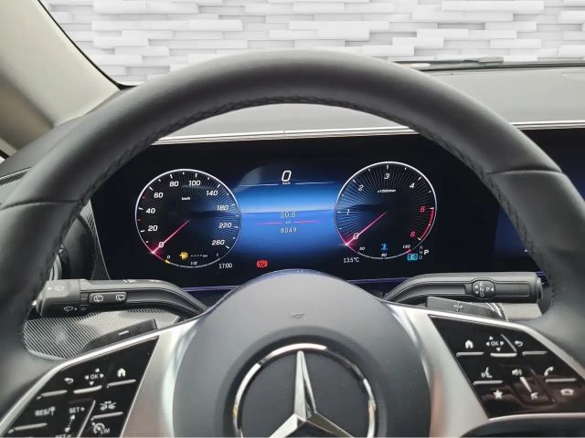 Mercedes-Benz V 220