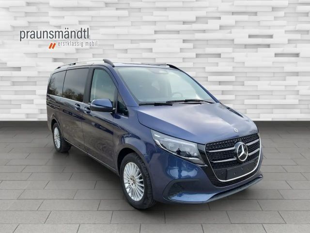 Mercedes-Benz V 220