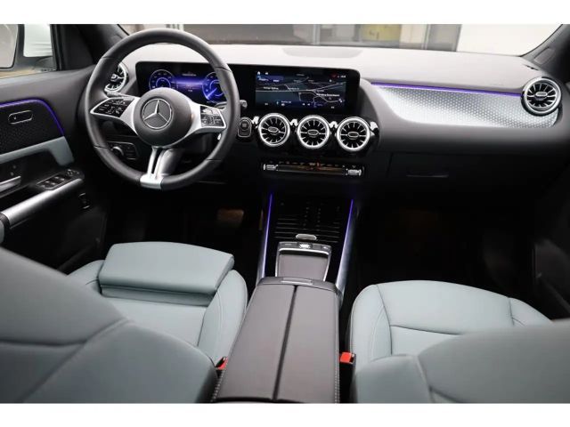 Mercedes-Benz EQA 300