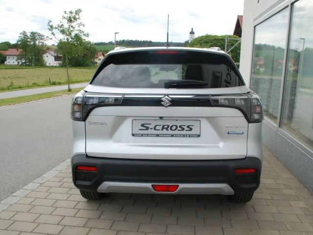 Suzuki S-Cross