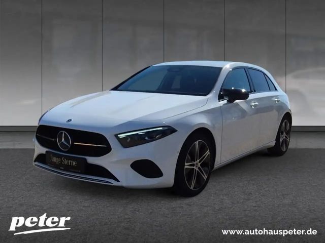 Mercedes-Benz A 220 2023 Benzine