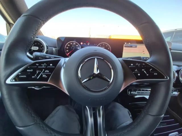 Mercedes-Benz A 220