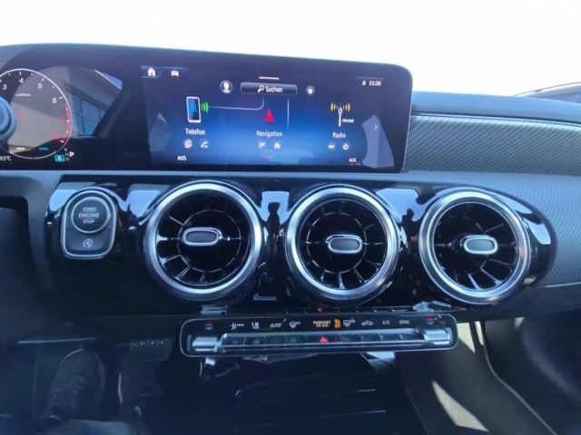 Mercedes-Benz A 220