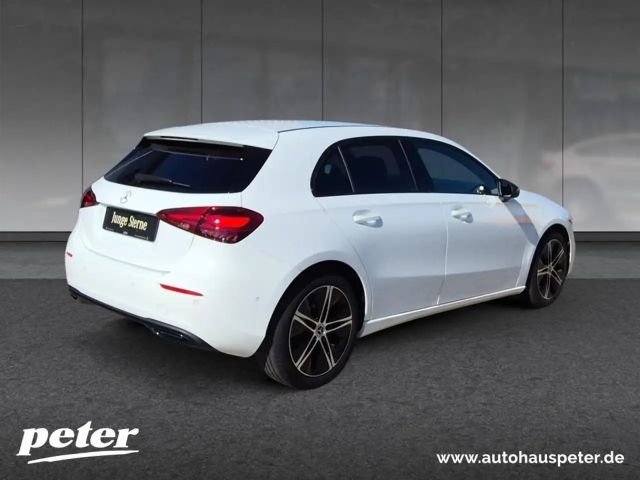 Mercedes-Benz A 220