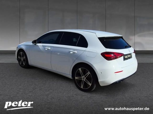 Mercedes-Benz A 220