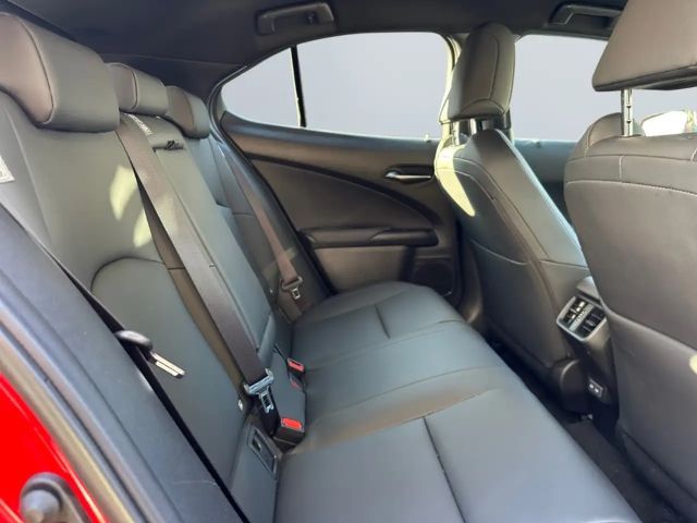 Lexus UX 250h