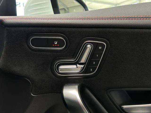 Mercedes-Benz CLA 45 AMG
