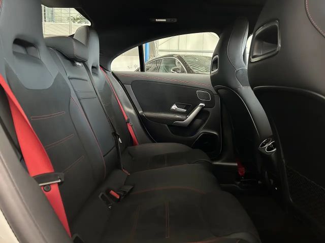 Mercedes-Benz CLA 45 AMG