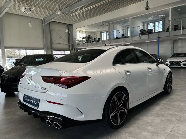 Mercedes-Benz CLA 45 AMG