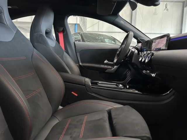 Mercedes-Benz CLA 45 AMG