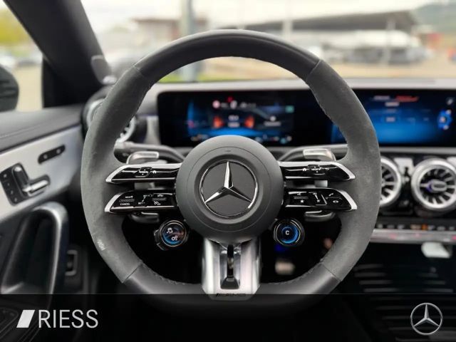 Mercedes-Benz CLA 45 AMG