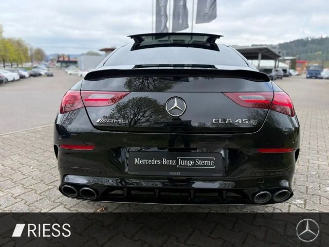 Mercedes-Benz CLA 45 AMG