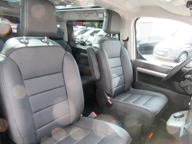 Peugeot Traveller