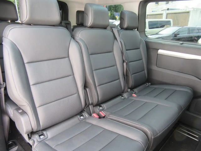 Peugeot Traveller