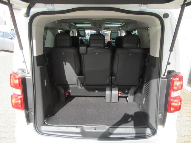 Peugeot Traveller