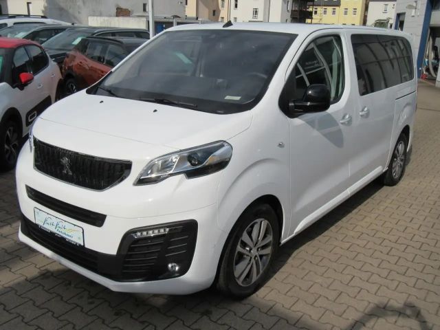 Peugeot Traveller