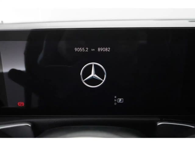 Mercedes-Benz GLB 220