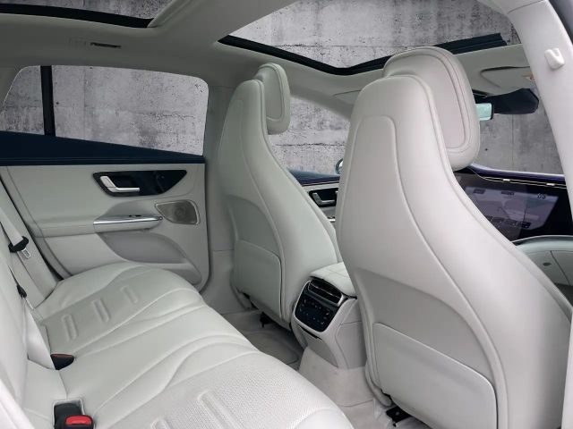 Mercedes-Benz EQE 53