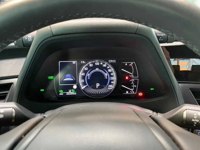 Lexus UX 250h