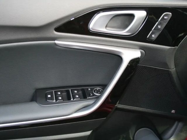 Kia Ceed / cee'd