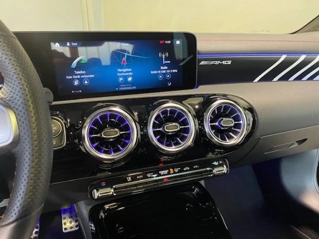 Mercedes-Benz CLA 45 AMG