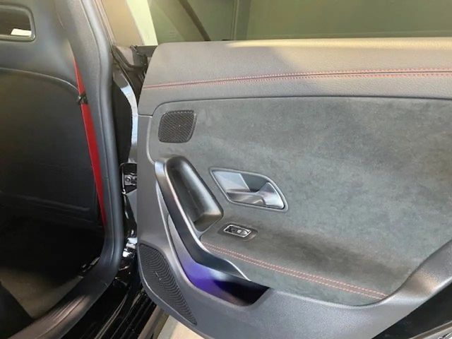 Mercedes-Benz CLA 45 AMG