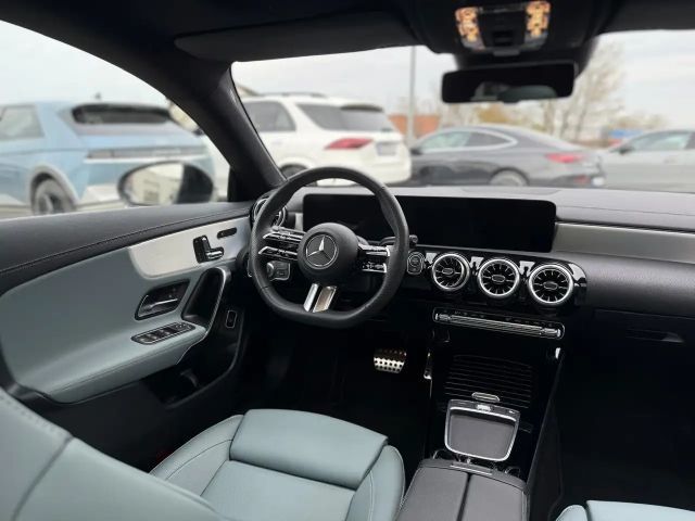 Mercedes-Benz CLA 180