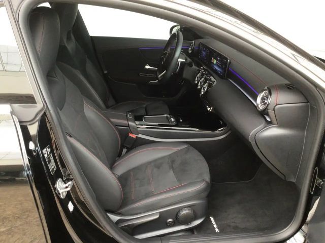 Mercedes-Benz CLA 220