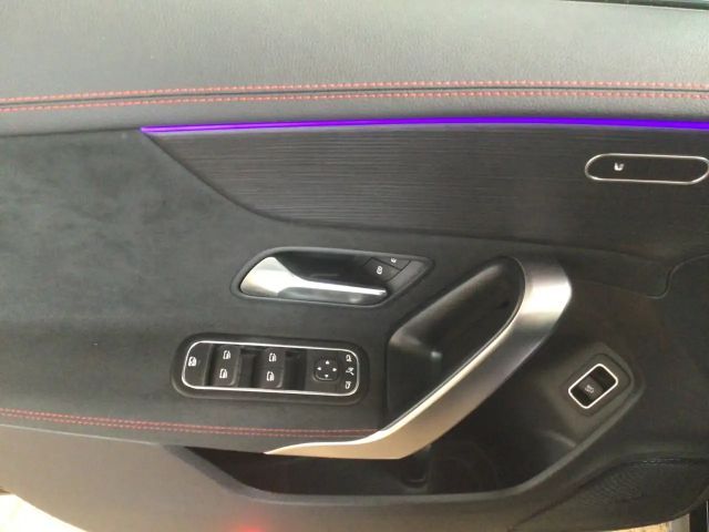 Mercedes-Benz CLA 220