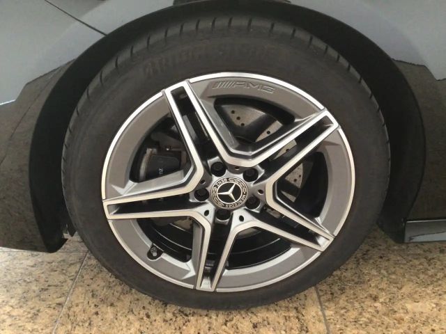 Mercedes-Benz CLA 220