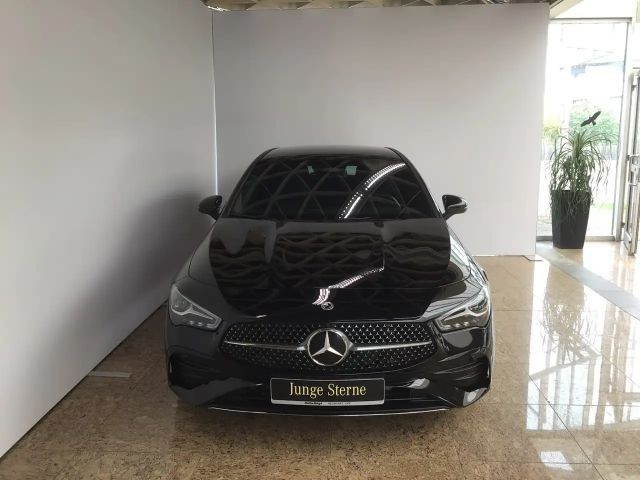 Mercedes-Benz CLA 220