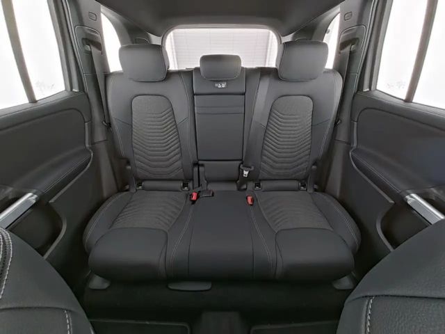 Mercedes-Benz GLB 220