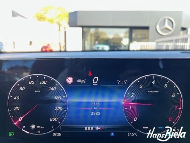 Mercedes-Benz GLB 220