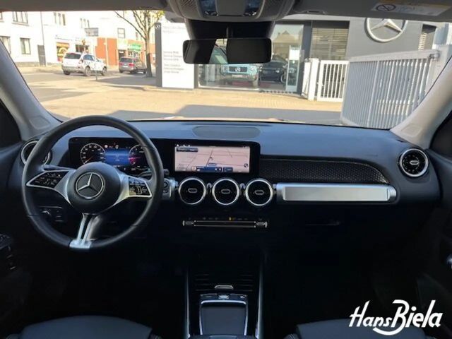 Mercedes-Benz GLB 220