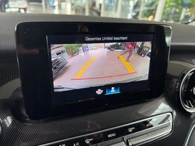 Mercedes-Benz V 220